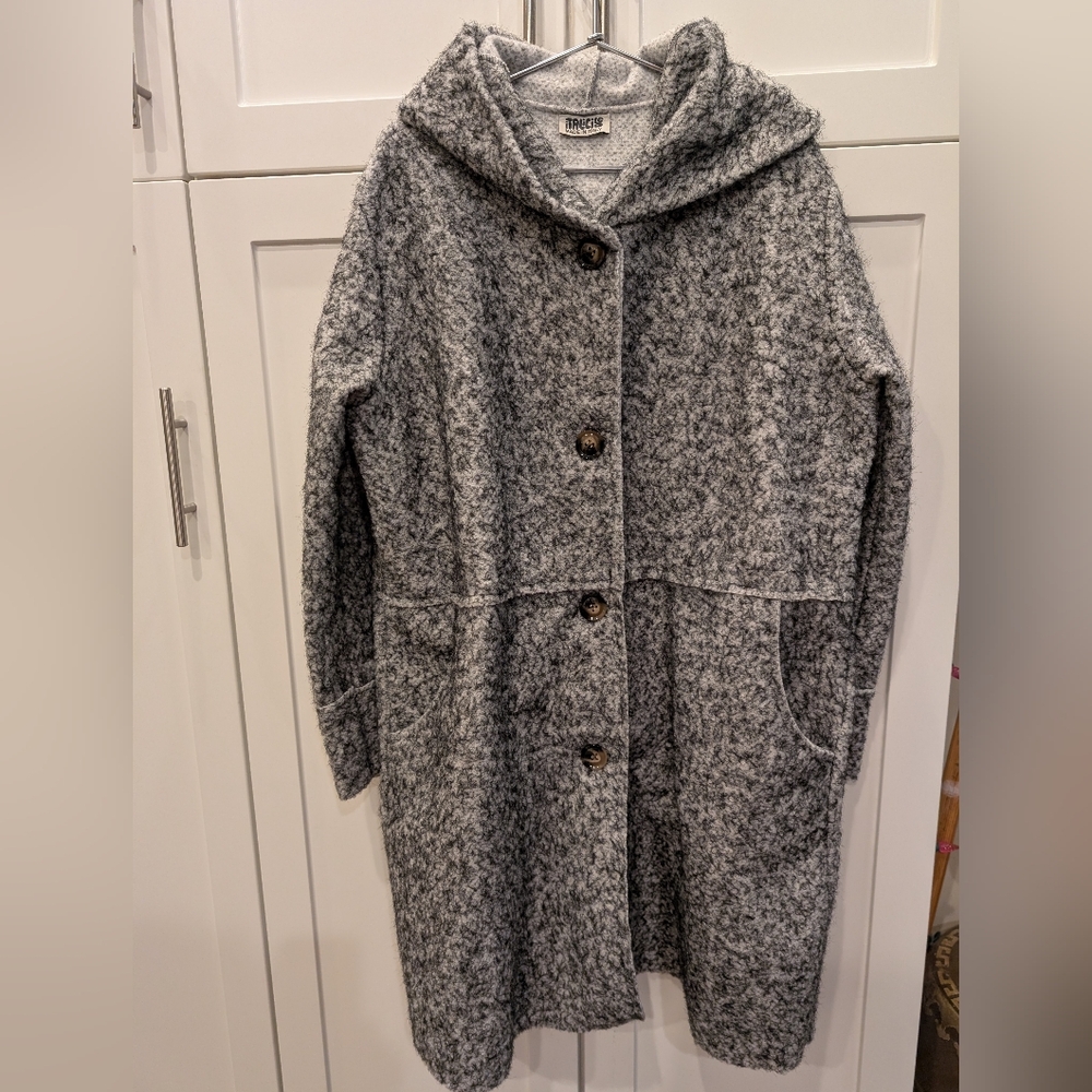 Caposhie Hooded Long Coat - Picture 3 of 8